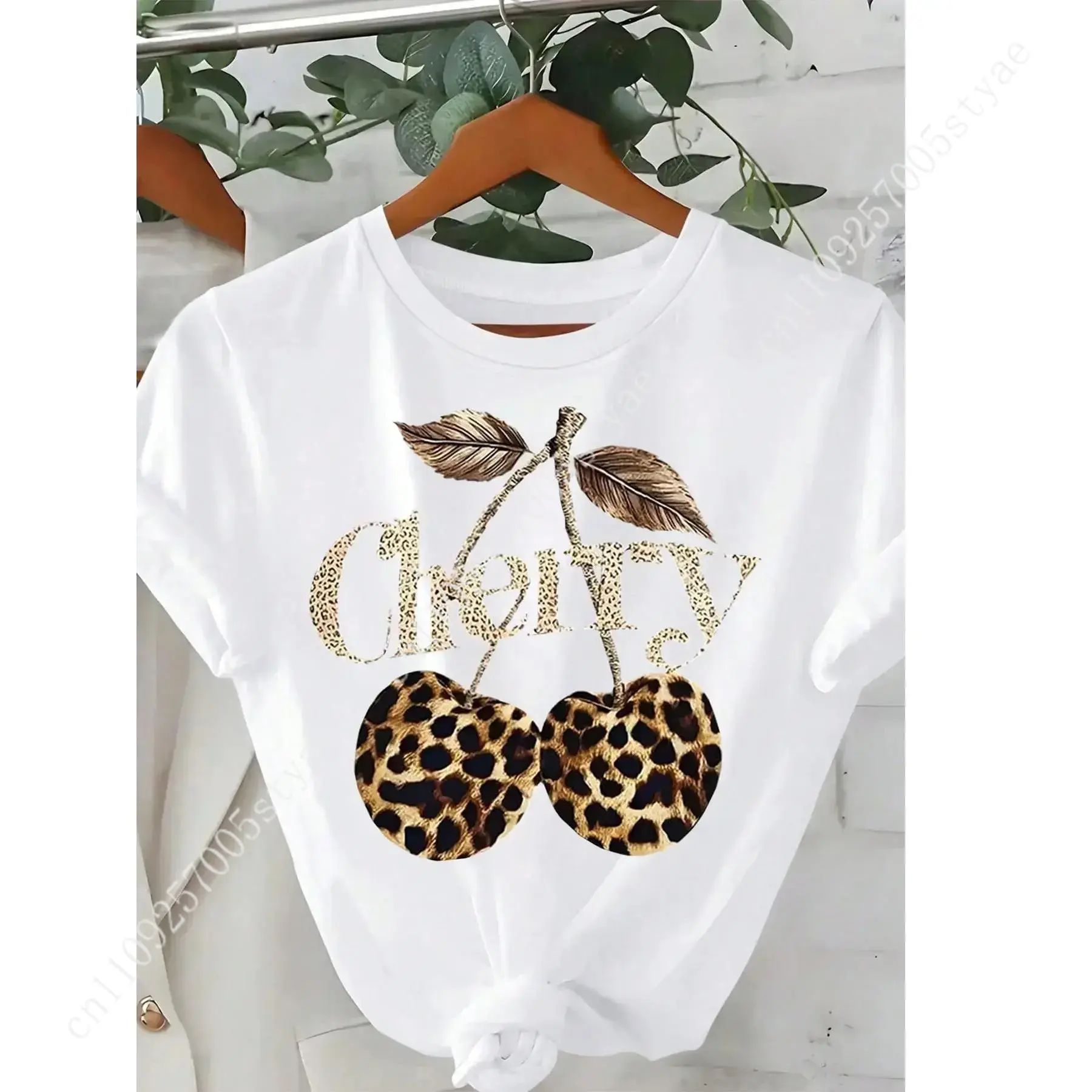 Женская футболка с круглым выр – обзор и цена Tee Graphic Print